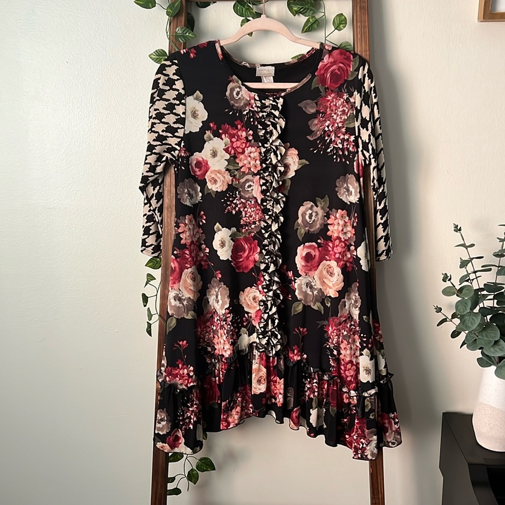 Zadie Bs SMALL floral tunic.